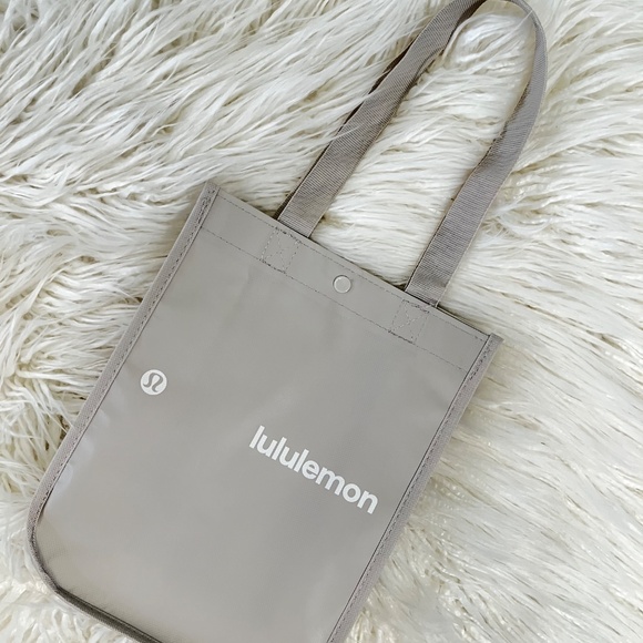 Lululemon "Lululemon group of three reusable tote bags in color mix" NWT - Picture 9 of 16